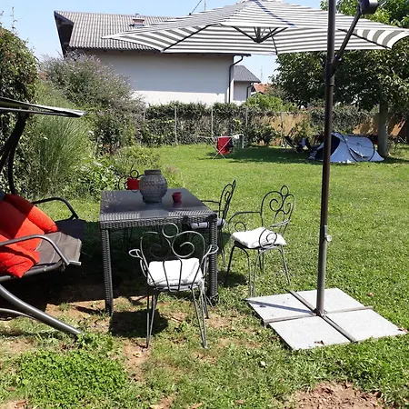 Art With Outdoor Kitchen * Ljubljana