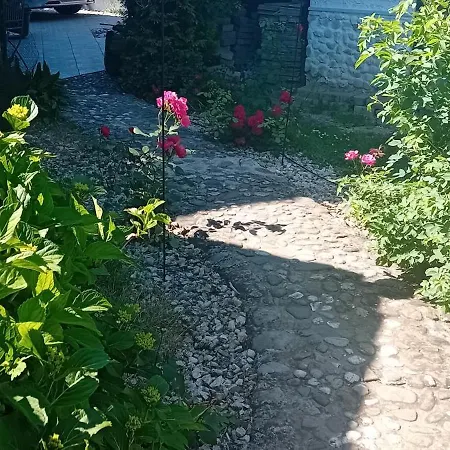 Nastanitev v družini Art In Rose *